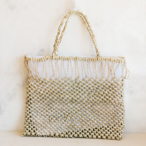 Pilwa con género blanco